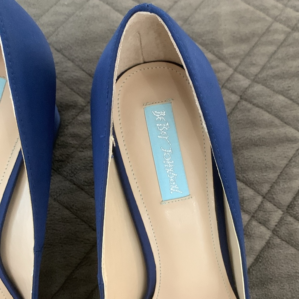 Betsy Johnson NIB Lilly Embellished Satin Dress Pumps/Heels  size 10 - Picture 15 of 17